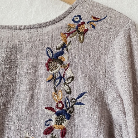 Blouse with flounce sleeves - Picture 3 of 5